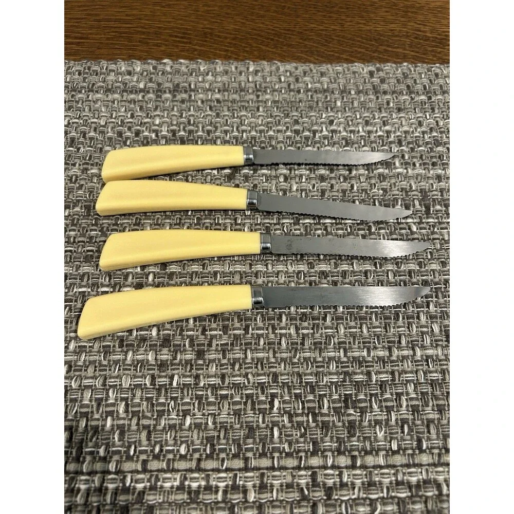 Vintage Quikut Serrated Stainless Steel Steak Knives Lot Of 4 Plastic Handles